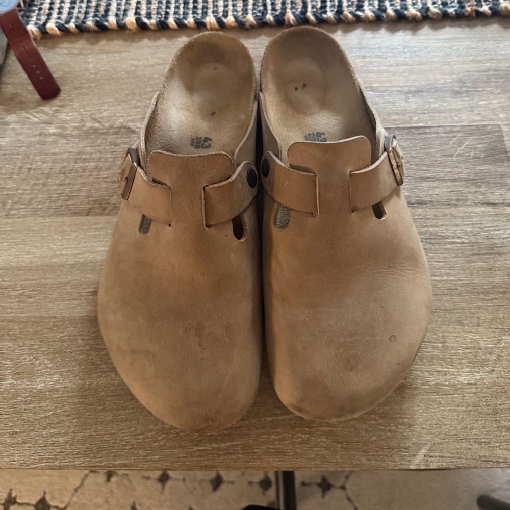 Birkenstock Men's Tan Boston Clogs